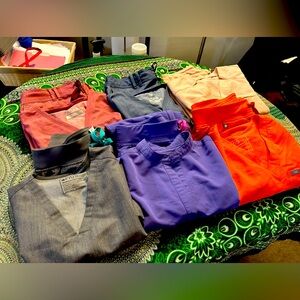 Selling 5 sets of Scrubs / please see below for further details